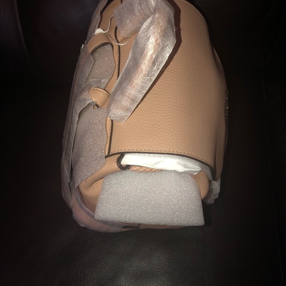 Tory Burch Taylor Backpack - Picture 5 of 8